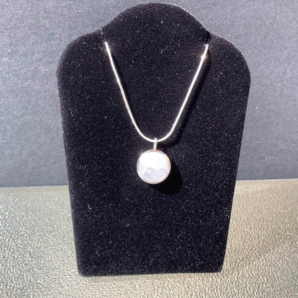 Rainbow Moonstone Pendent Sterling Silver